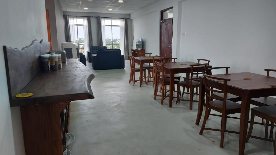 Jays Guest - Rajagiriya Colombo Hotell Exteriör bild