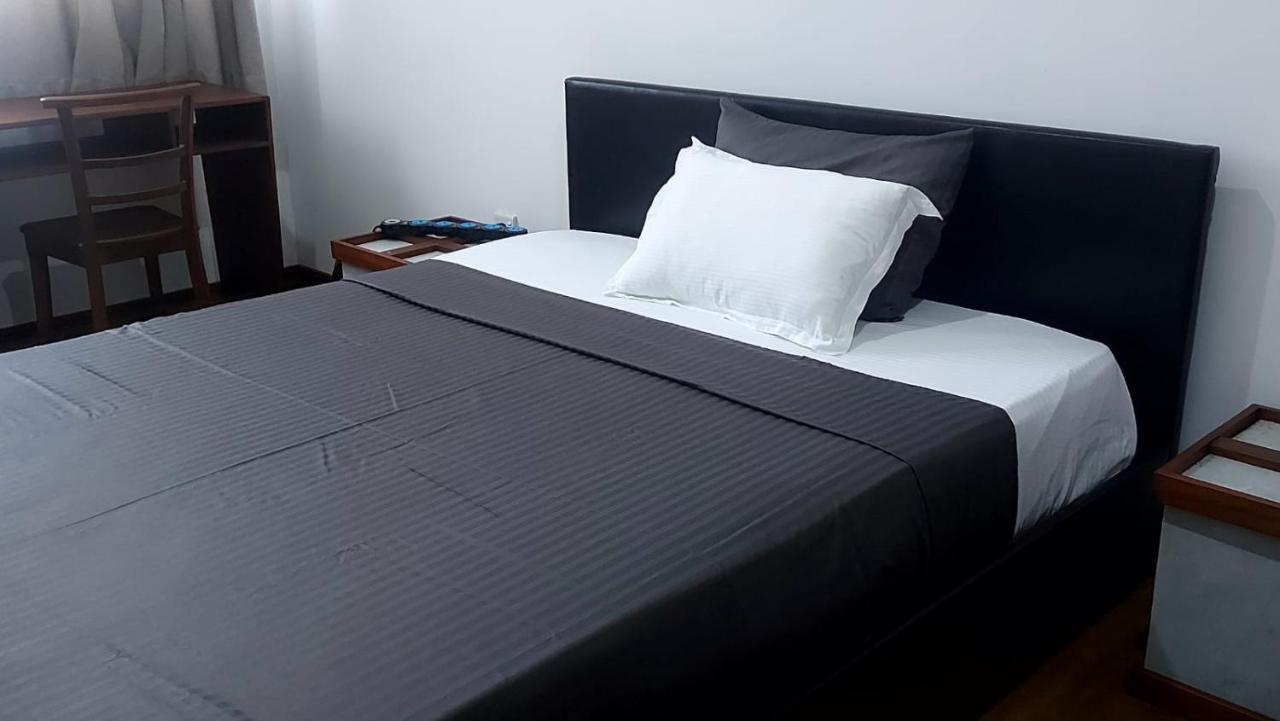 Jays Guest - Rajagiriya Colombo Hotell Exteriör bild
