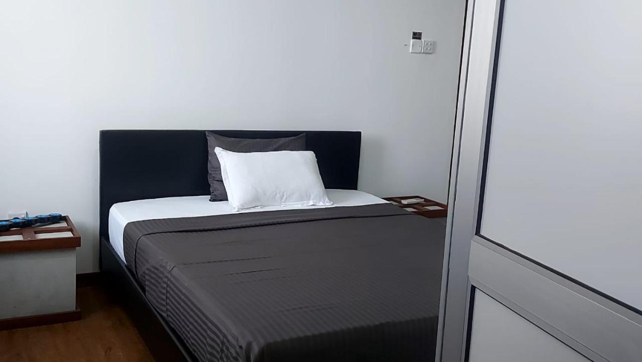 Jays Guest - Rajagiriya Colombo Hotell Exteriör bild