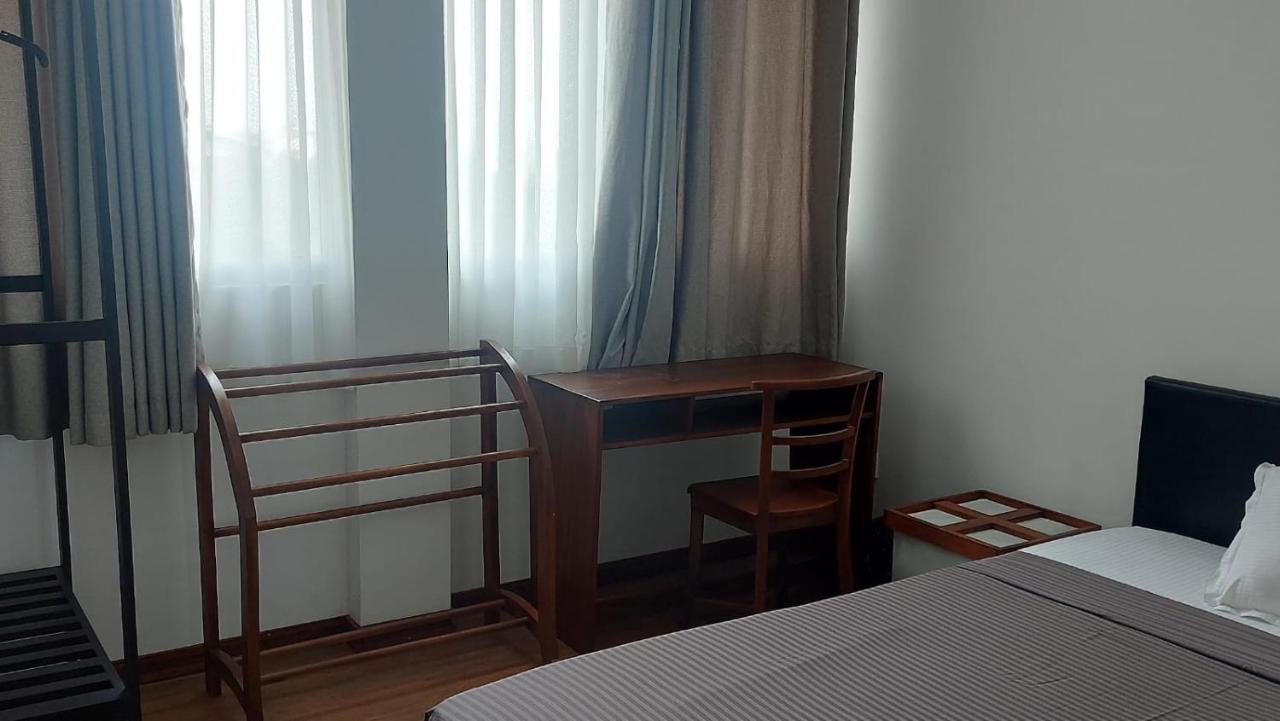 Jays Guest - Rajagiriya Colombo Hotell Exteriör bild