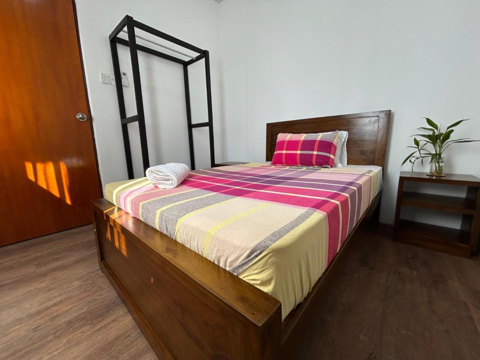 Jays Guest - Rajagiriya Colombo Hotell Rum bild